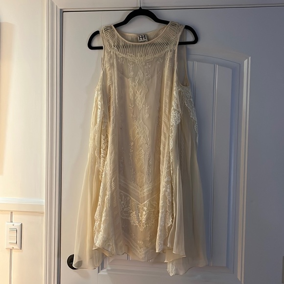 Haute Hippie XS Cream 100% silk dress. Under layer, top layer with embroidery. - Picture 1 of 5